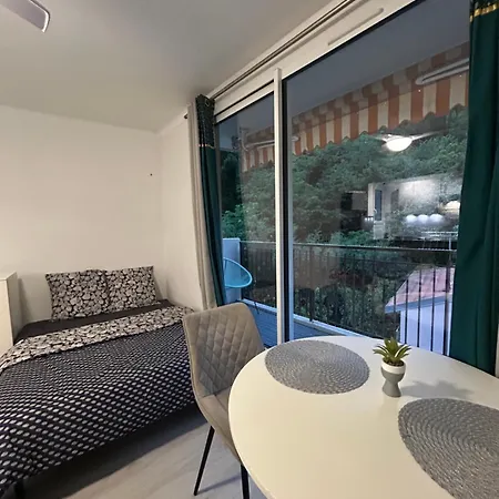 Grand 4 Couchages Gare Routiere Et Train Station Plages Et Casino A Pied Nespresso Netflix Fast Wifi *