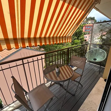 Grand 4 Couchages Gare Routiere Et Train Station Plages Et Casino A Pied Nespresso Netflix Fast Wifi דירה